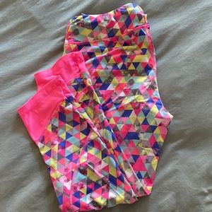 Ankle length workout leggings.